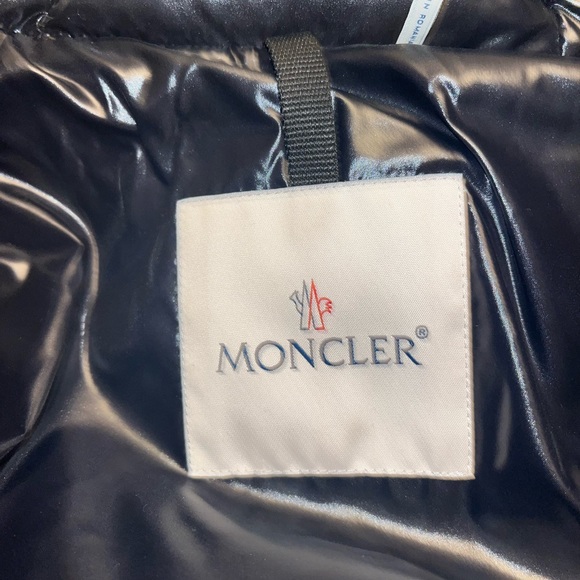 Moncler winter coat - Picture 3 of 7